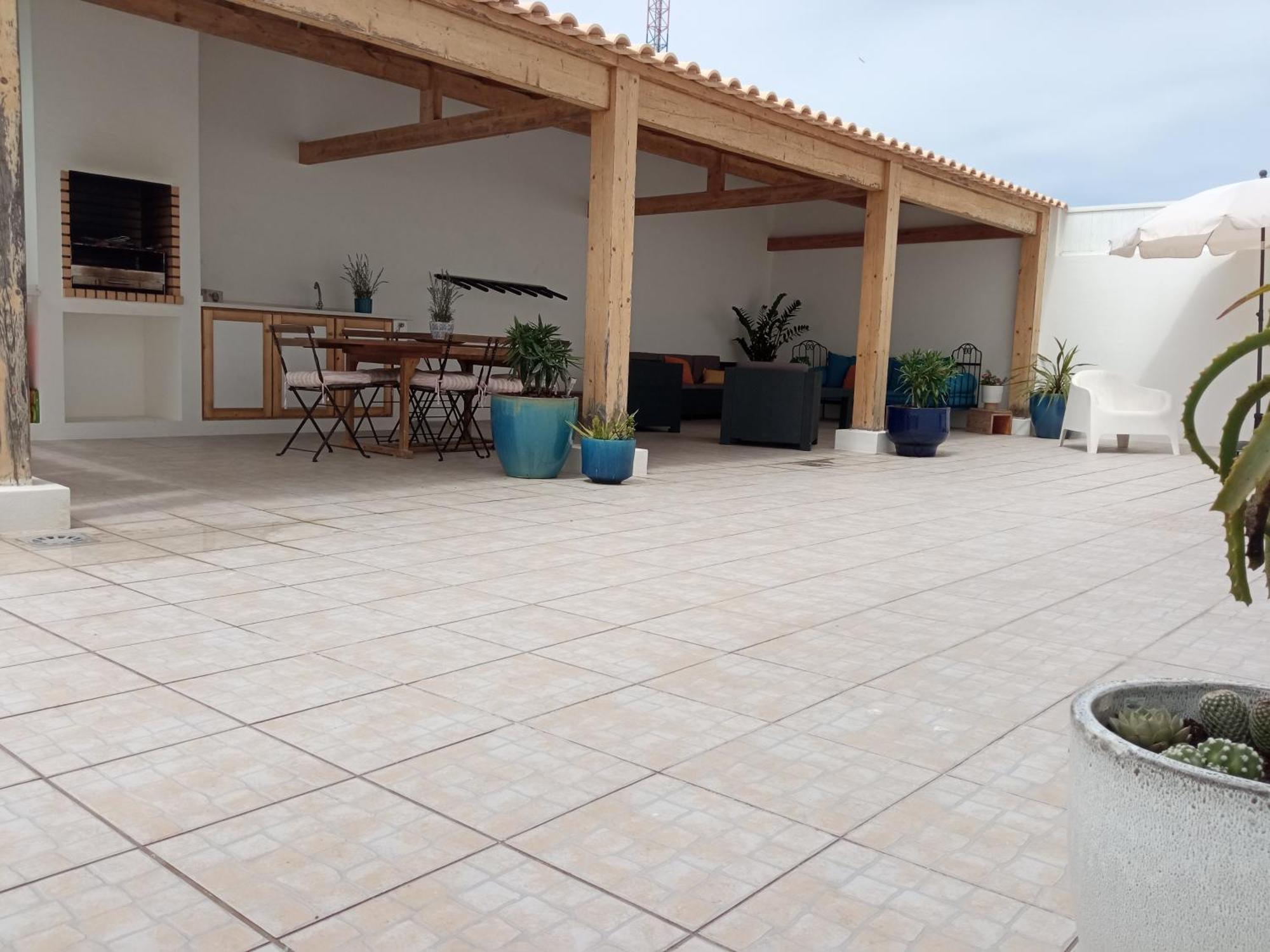 White Guest House Пениши Экстерьер фото